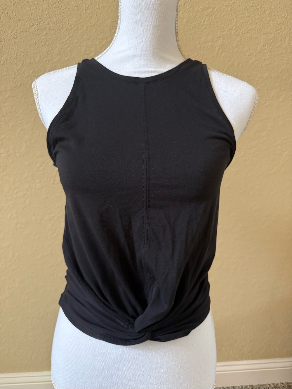 Athleta Women’s Black knot Tank Top